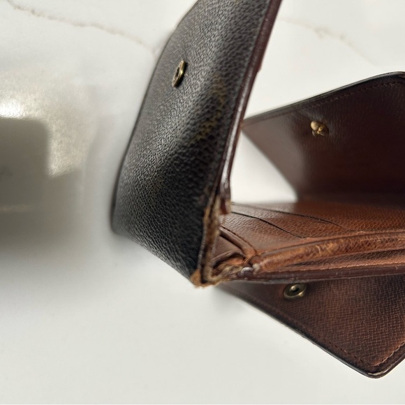 Louis Vuitton Wallet - Picture 12 of 12